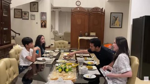 Potret Ruang Makan Rumah Arumi Bachsin (Foto: YouTube Arumi Bachsin)