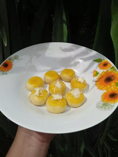 Nastar adalah salah satu kue kering yang sangat khas dan bisa dipastikan selalu hadir setiap kali Lebaran. Biasanya kue nastar isi selai nanas dan lain-lain. (Istimewa)