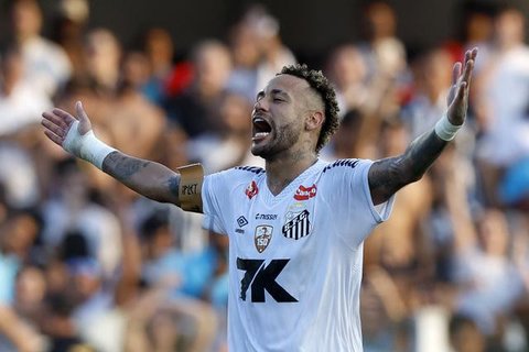 Seperti diketahui, Neymar telah lama absen membela Brasil sejak mengalami cedera lutut parah pada Oktober 2023. Meskipun begitu, ia merupakan pencetak gol terbanyak Selecao dengan 79 gol. (AF