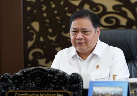 Menteri Sekretaris Negara Prasetyo Hadi atau Mensesneg Prasetyo Hadi di Istana Kepresidenan Jakarta, Senin (9/2/2026). (Liputan6.com/Lizsa Egeham)
