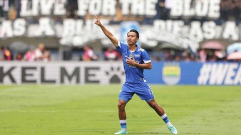 Pemain Timnas Indonesia, Beckham Putra saat melawan Chinese Taipei dalam laga FIFA Matchday di Stadion Gelora Bung Tomo (GBT), Surabaya, Jumat (05/09/2025). (Bola.com/Abdul Aziz)