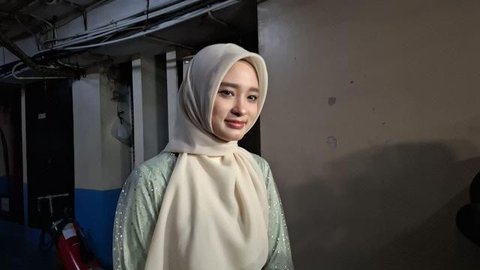 Inara Rusli akhirnya berdamai Virgoun. Keduanya sepakat move on, melanjutkan hidup, ogah berlarut-larut dalam konflik, dan saling memaafkan demi anak. (Foto: Dok. Instagram @mommy_starla)