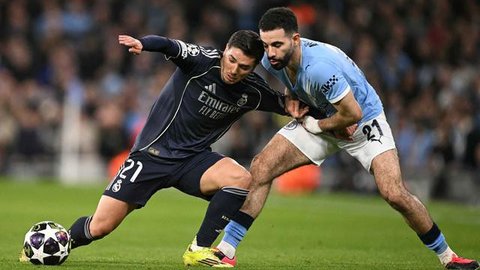 Jude Bellingham dan Kylian Mbappe dalam pertandingan Villarreal vs Real Madrid di El Madrigal, Minggu dini hari WIB (16-3-2025). (Bola.com/X @realmadriden)