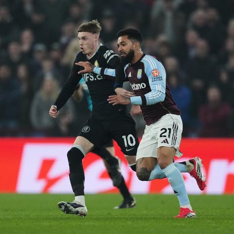 Gelandang Chelsea, Cole Palmer, merayakan gol keduanya yang dicetak melalui titik penalti dalam pertandingan Liga Inggris antara Chelsea vs Leeds United di Stamford Bridge, London, pada 10 Februari 2026. (Adrian Dennis / AFP)