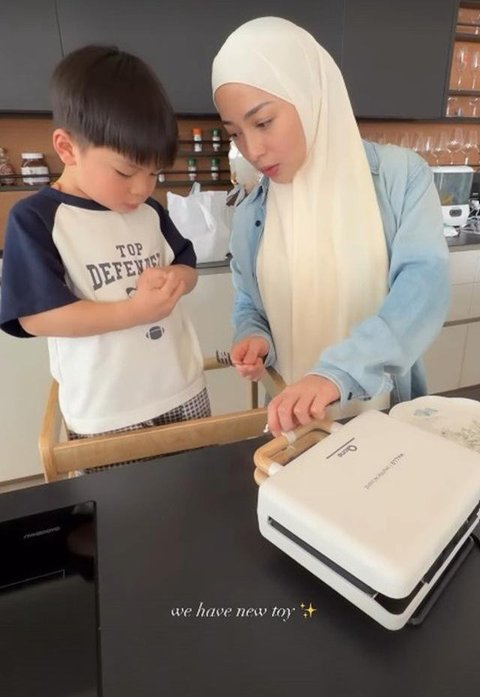 Gaya Hijab Terbaru ala Nikita Willy (instagram.com/nikitawillyofficial94)