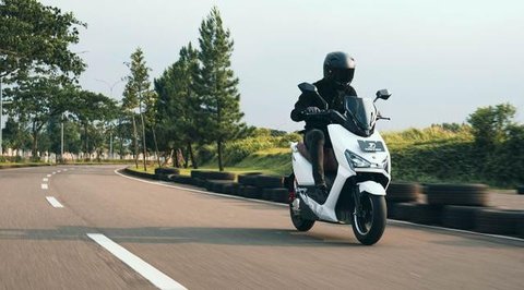 Motor listrik Polytron FOX 350 resmi dirilis pada November 2025
