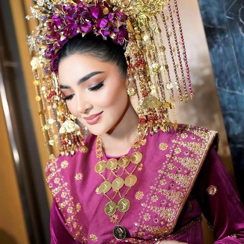 Potret Ashanty Pakai Baju Adat Palembang (Foto: Instagram @ashanty_ash)