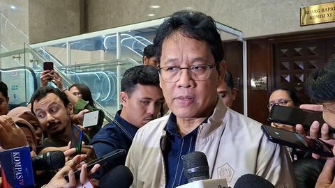 Pemerintah Provinsi DKI Jakarta tidak menerapkan work from home (WFH) atau bekerja dari rumah. (Liputan6.com/Herman Zakharia)