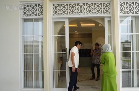 Potret Ruang Makan di Rumah Ustaz Solmed / Instagram @ustad_solmed dan Youtube Taulany TV