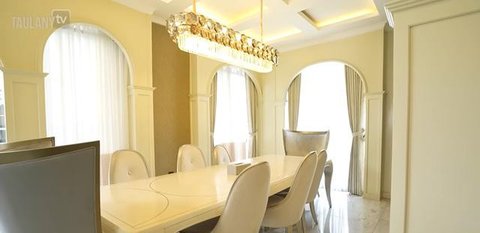 Potret Ruang Makan di Rumah Ustaz Solmed / Instagram @ustad_solmed dan Youtube Taulany TV