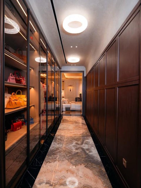 Potret Walk-in Closet di Rumah Baru Tasya Farasya yang Super Mewah (Instagram tasyafarasya)