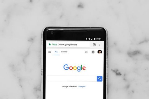 Ilustrasi cara, logout akun, Google. (Photo by Brett Jordan on Unsplash)