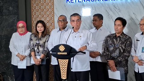 Menteri Ketenagakerjaan Yassierli saat Konferensi Pers di Kantor Kemnaker, Jakarta, Rabu (1/4/2026). (Foto: Liputan6.com/Arief RH)