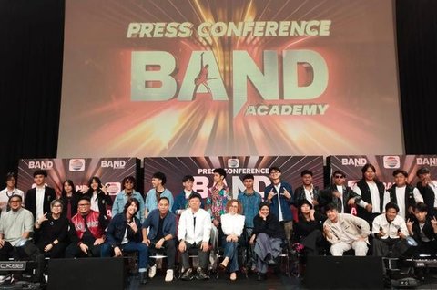 Anang Hermansyah hingga Tantri Kotak sambut hangat inisiatif Indosiar menggelar program baru Band Academy. Mereka menyorot niat yang luar biasa.