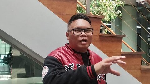 Badai eks Kerispatih menguak perjalanannya menyaring para peserta Band Academy Indosiar di kota-kota besar. Kemampuan para peserta amat mumpuni.