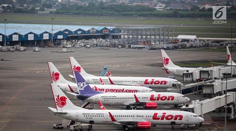 Aktivitas penerbangan di areal Bandara Soekarno Hatta, Tangerang, Banten, Kamis (16/5/2019). Berdasarkan hasil Rapat Koordinasi antara Kementerian Bidang Perekonomian dan Kementerian Perhu