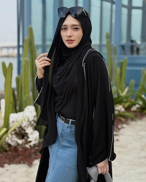 Drama perceraian Virgoun makin ruwet setelah Inara Rusli mengajukan nafkah mutah dan idah Rp12 miliar. Angka ini dinilai terlalu fantastis oleh keluarga Virgoun. (Foto: Dok. Instagram @mom
