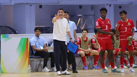 Pemain Timnas Futsal Indonesia, Andreas Dwi melakukan selebrasi usai mencetak gol ke gawang Australia pada laga terakhir Grup B Piala AFF Futsal 2026 di Nonthaburi Hall, Bangkok, Thailand, Ra