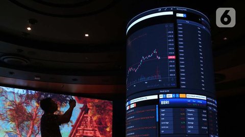 Suasana pergerakan saham di Bursa Efek Indonesia, Jakarta, Jumat (10/2). (Liputan6.com/Angga Yuniar)