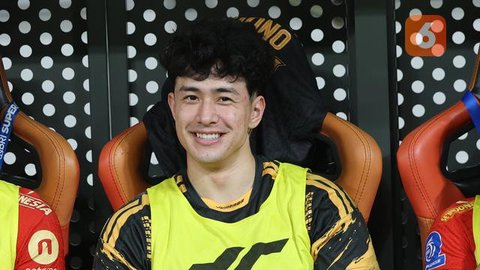 Hingga laga melawan Dewa United di BRI Super League kiper berusia 24 tahun itu masih terparkir di bench pemain.
