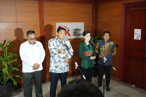 Menteri PKP Maruarar Sirait di Gedung Radius Prawiro, OJK, Senin (13/4/2026). (Foto: Liputan6.com/Immanuel Christian)