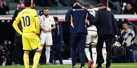David Alaba mengalami cedera saat pertandingan La Liga antara Real Madrid melawan Villarreal pada Senin, 18 Desember 2023.