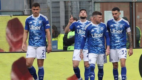 Como tampil luar biasa saat menjamu Pisa dalam lanjutan Serie A. Minggu 22 Maret 2026, bermain di kandang sendiri, tim asuhan Cesc Fabregas mencatat kemenangan telak dengan skor 5-0.
