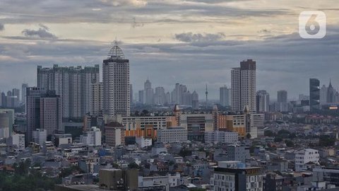 Bank Indonesia menurunkan proyeksi pertumbuhan ekonomi Indonesia untuk tahun 2025 ke angka di bawah 5,1 persen, seiring dengan memburuknya situasi ekonomi global. (Liputan6.com/Angga Yuniar)