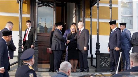 Presiden Republik Indonesia Prabowo Subianto dan Presiden Federasi Rusia Vladimir Putin di Istana Kremlin, Moskow, Senin (13/4) (Istimewa)