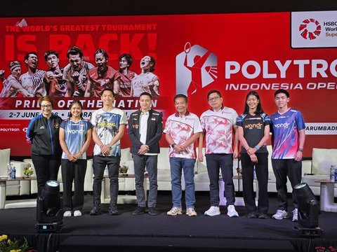 Suasana tribune penonton Istora Gelora Bung Karno dalam hari pertama penyelenggaraan Indonesia Open 2025, Selasa (3/6/2025). (Bola.com/Bagaskara Lazuardi).