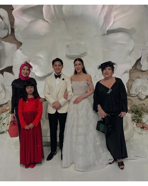 Tamu publik figur di pernikahan Teuku Rassya dan Cleantha Islan. [IG: @agusyudhoyono]