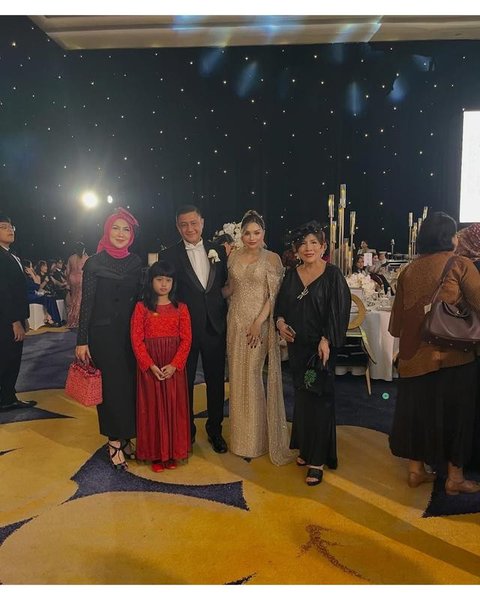 Tamu publik figur di pernikahan Teuku Rassya dan Cleantha Islan. [IG: @agusyudhoyono]