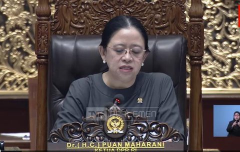 Ketua DPR RI Puan Maharani melakukan kunjungan ke Sekolah Lentera Harapan (SLH) Gunung Moria di Tangerang, Banten, Senin (8/12/2025)