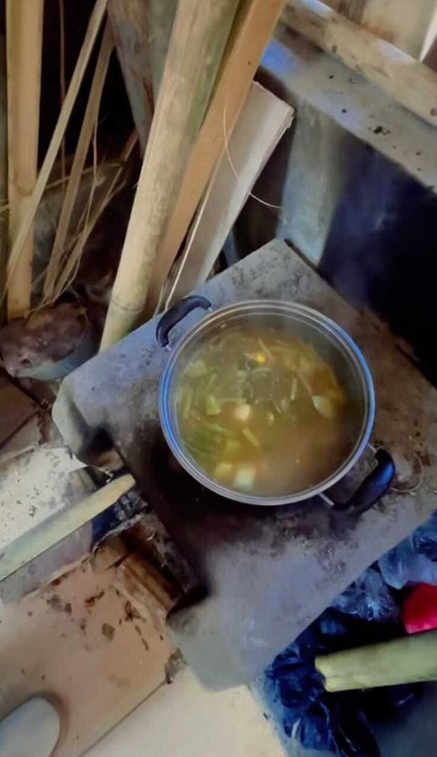 Potret Dapur Boby Tince di Kampung / Instagram @boby_tince