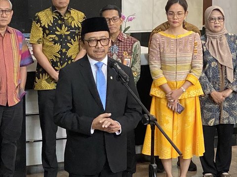 Utusan Khusus Presiden Bidang Iklim dan Energi, Hashim Djojohadikusumo dalam acara Economic Briefing, di Jakarta, Kamis (23/4/2026).
