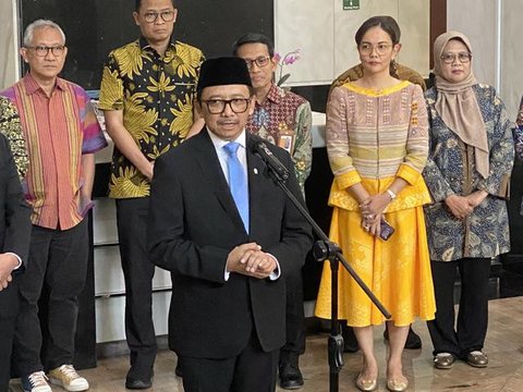 Utusan Khusus Presiden Bidang Iklim dan Energi, Hashim Djojohadikusumo dalam acara Economic Briefing, di Jakarta, Kamis (23/4/2026).
