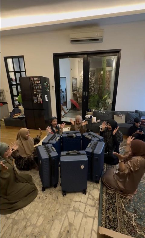 Potret Ruang Keluarga Rumah Tantri Kotak dan Arda/Instagram/@tantrisyalindri