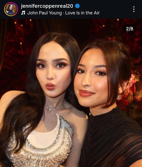 Jennifer Coppen menghadiri pernikahan El Rumi dan Syifa Hadju. (Instagram/ jennifercoppenreal20)