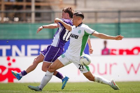 Aksi Jay Idzes bersama Sassuolo di Serie A 2025/2026. (Dok. Instagram Jay Idzes)