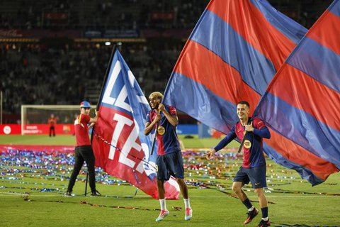 Selebrasi Lamine Yamal dalam laga Barcelona vs Celta Vigo di Liga Spanyol 2025/2026, Kamis (23/4/2026). (AP Photo/Joan Monfort)