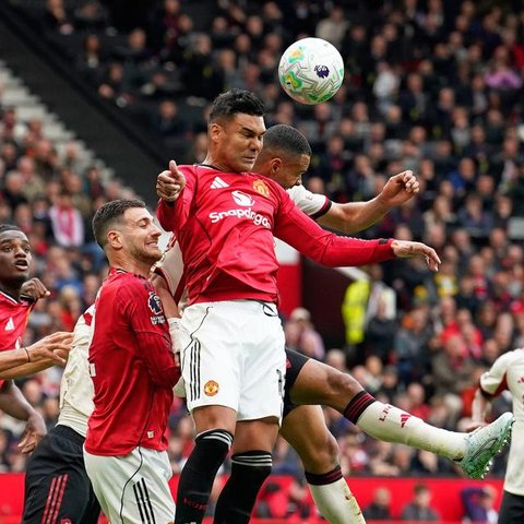Manajer Manchester United, Michael Carrick. (Oli Scarff/AFP)