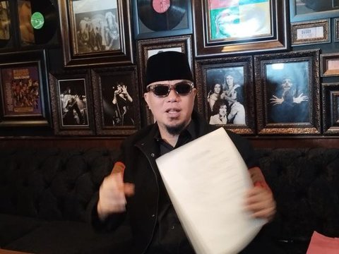 Kasus peretasan akun Instagram Ahmad Dhani berdampak buruk. Pelaku gunakan akun itu untuk aksi penipuan dengan modus jual emas dan barang elektronik.