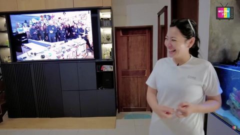 Lihat di sini gaya Hesti Purwadinata dan suami saat buka puasa bersama. [@hestipurwadinata].