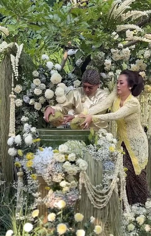 Dekorasi Siraman Pernikahan Putra Soimah (Foto: Instagram @aksauyun)