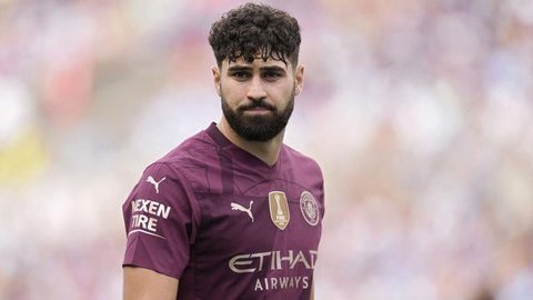 Pelatih Manchester City, Pep Guardiola, meluapkan kekecewaan kepada Josko Gvardiol, saat timnya ditahan imbang Brentford dalam laga pekan ke-21 Premier League 2024/2025 yang digelar di Gtech