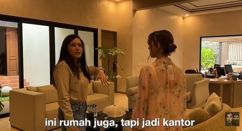 Potret Rumah Maia Estianty yang Disulap Jadi Kantor (YouTube/Tasya Farasya)