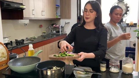 Potret Dapur Arumi Bachsin (Foto: YouTube/Arumi Bachsin)