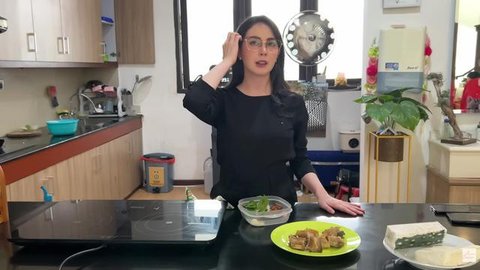 Potret Dapur Arumi Bachsin (Foto: YouTube/Arumi Bachsin)