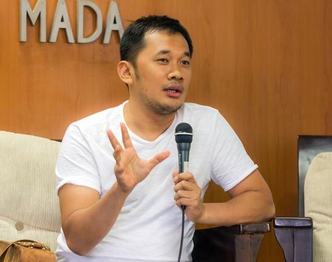 Sineas Hanung Bramantyo menyebut ibadah haji adalah perjalanan personal mempertanyakan siapa kita dan untuk apa Tuhan menciptakan manusia di Bumi.