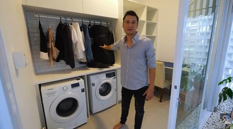 Potret Mushola Semi Outdoor dan Ruang Cuci di Rumah Titi Kamal (youtube.com/@titidantian4010)